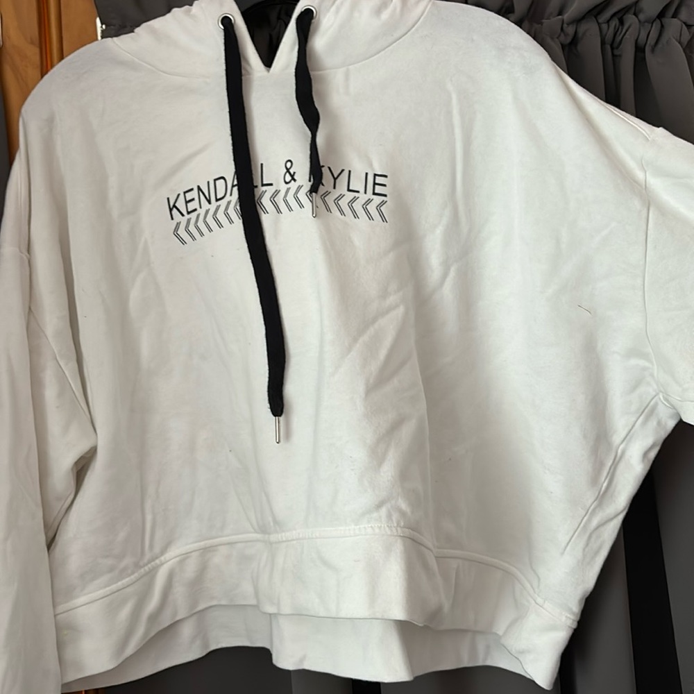 Cropped Kendall and Kylie hoodie